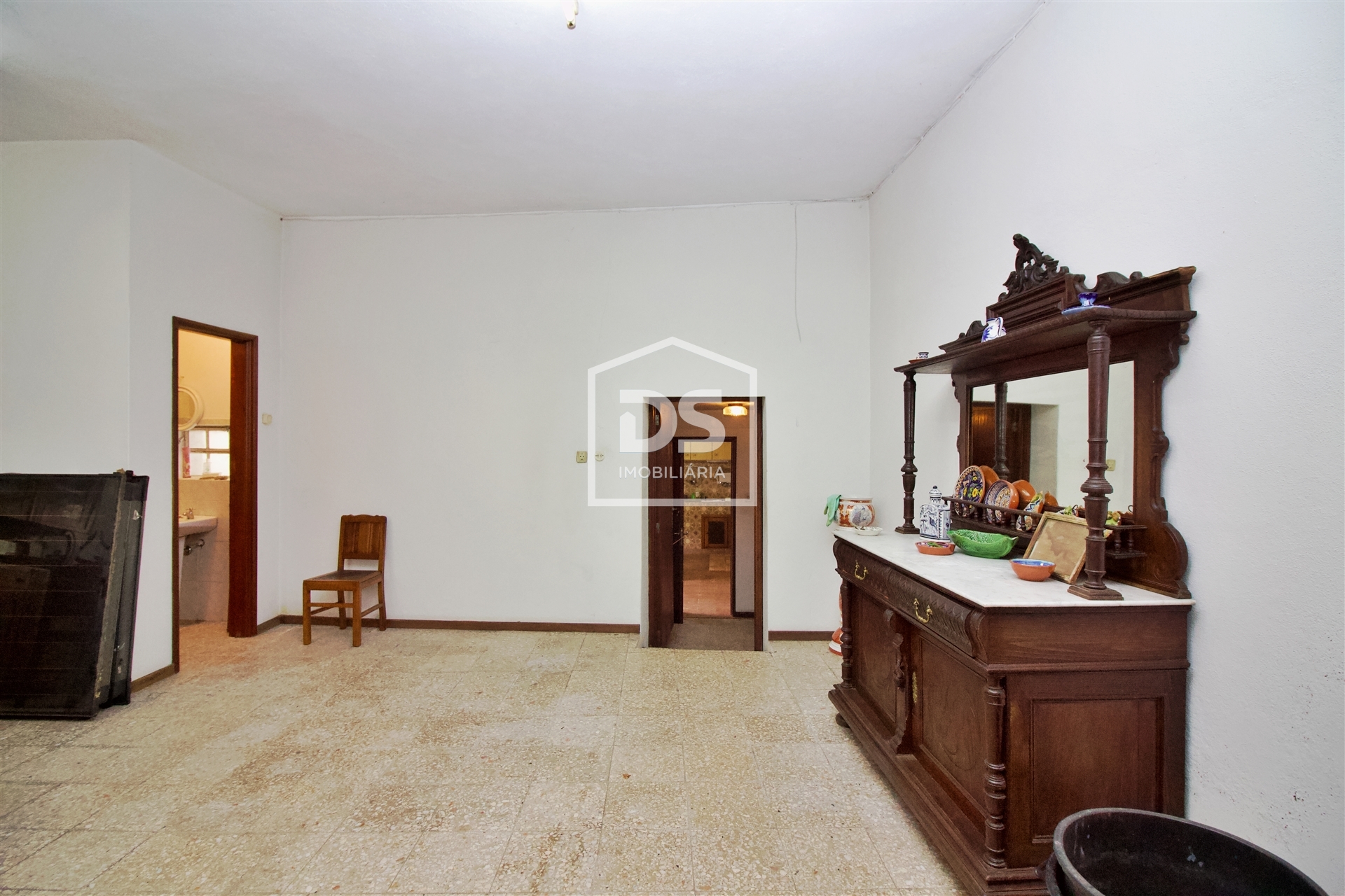 Moradia para Restaurar T6